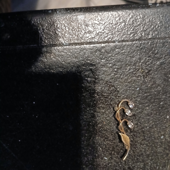 Pin - Picture 2 of 2